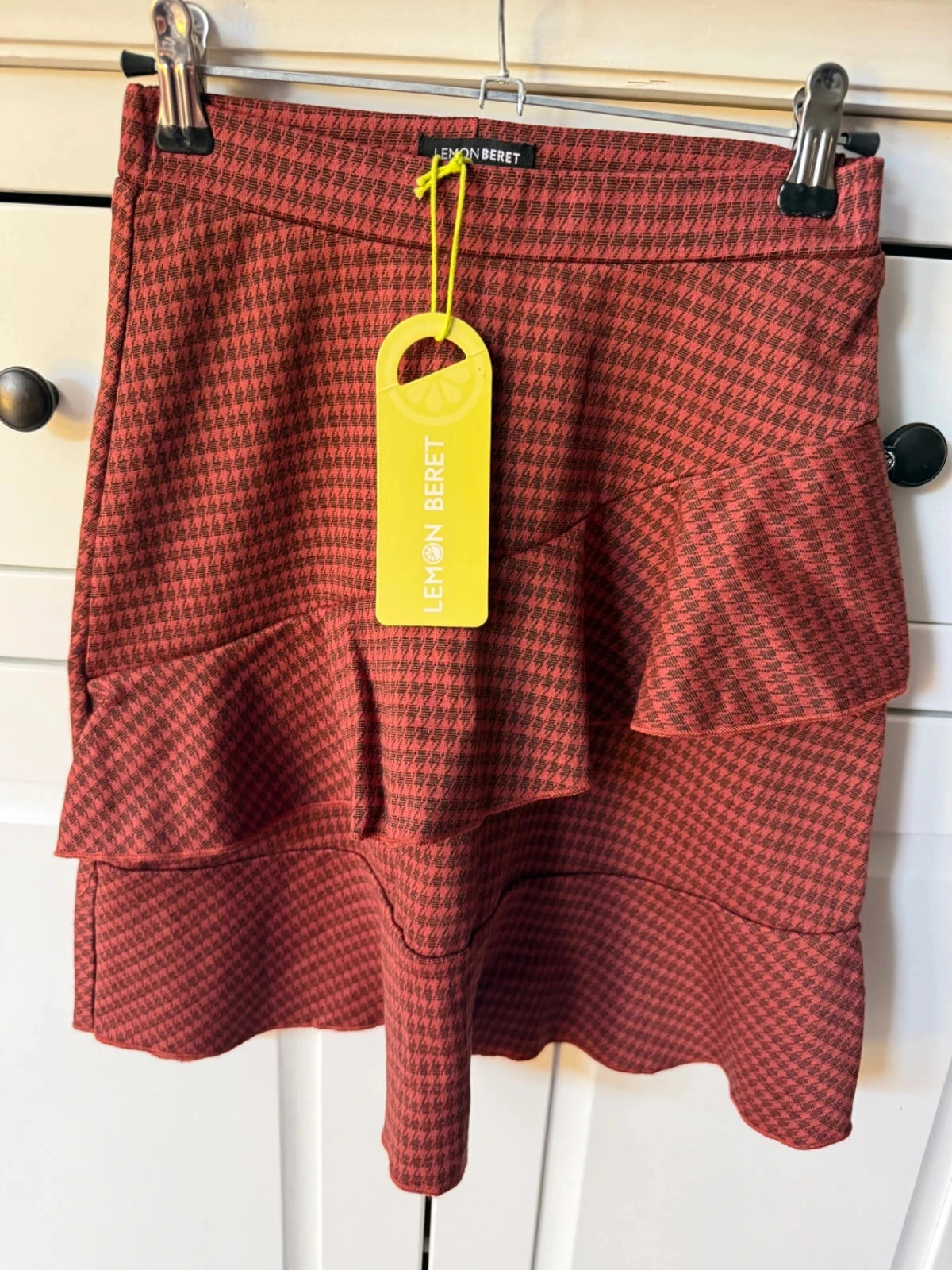 Jupe patineuse à volants bordeaux / motif pied-de-poule Lemon beret Taille 12 ans